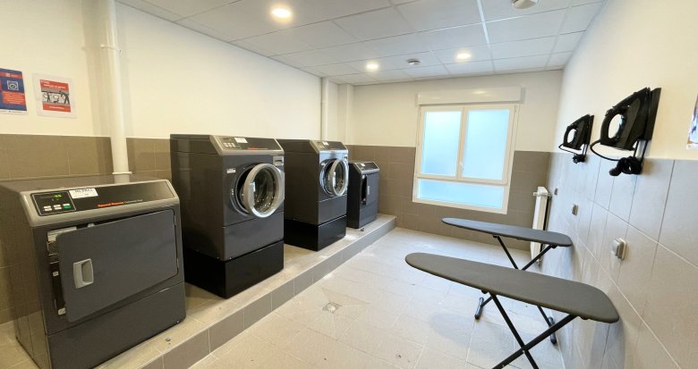 Achat / Vente immobilier neuf Évry résidence étudiante à 12 min à pied du RER D (91000) - Réf. 12503